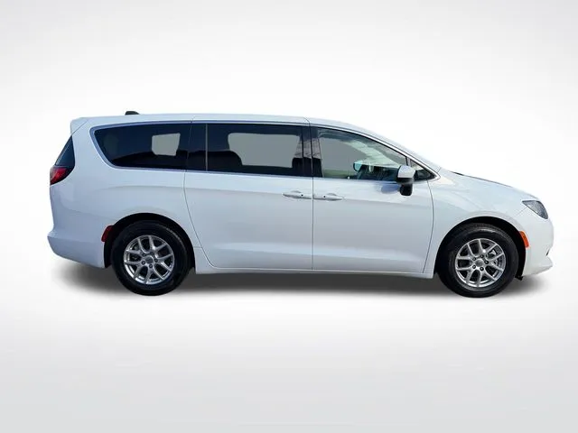 Chrysler Voyager photo 9