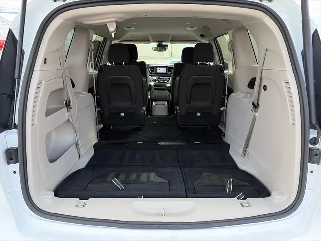 Chrysler Voyager photo 44