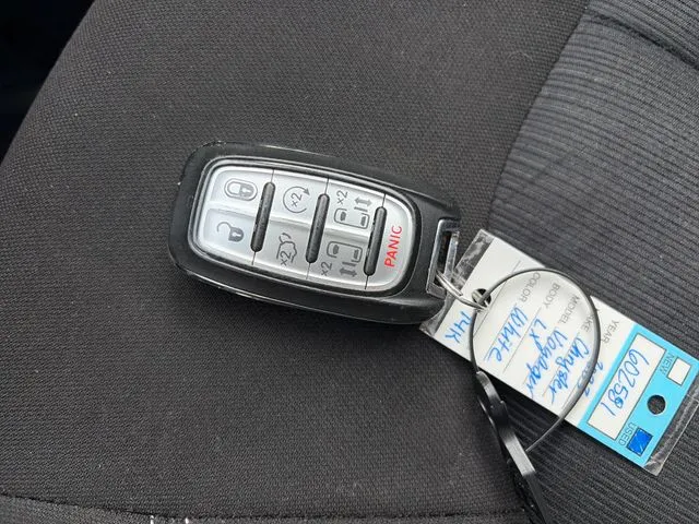 Chrysler Voyager photo 53