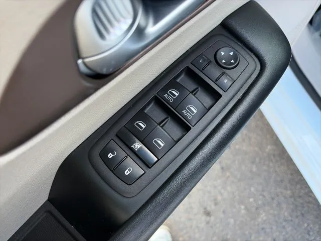Chrysler Voyager photo 26