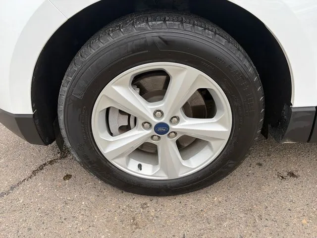 Ford Edge photo 11