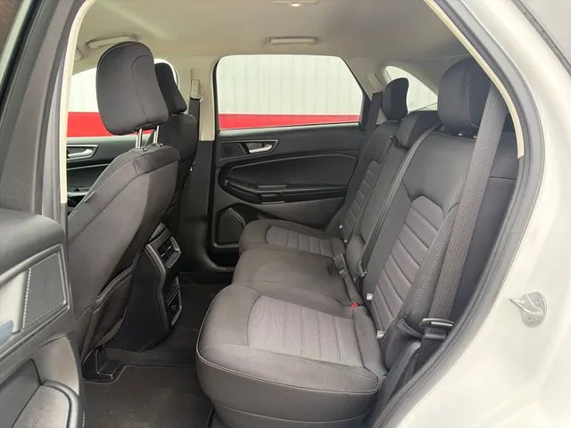 Ford Edge photo 37