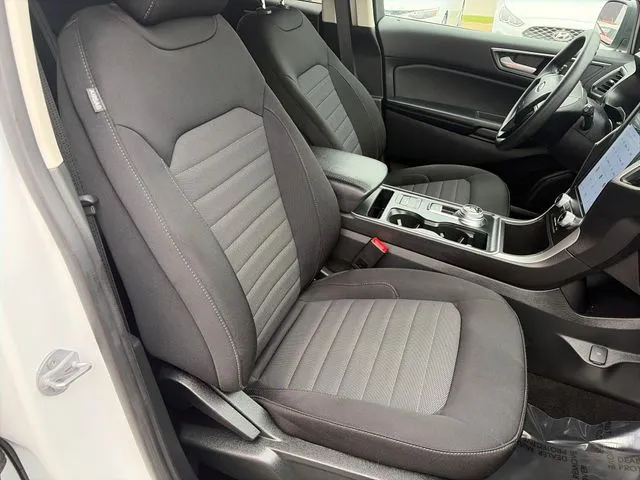 Ford Edge photo 26