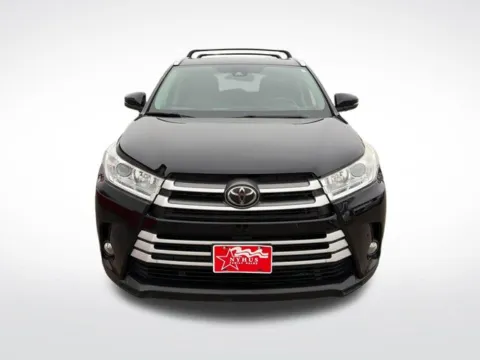 Another view of 2018 Toyota Highlander XLE for sale in Perham, MN at Nyhus Family Sales