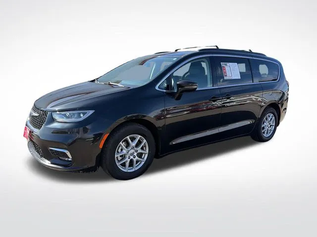 2022 Chrysler Pacifica Touring L's photo