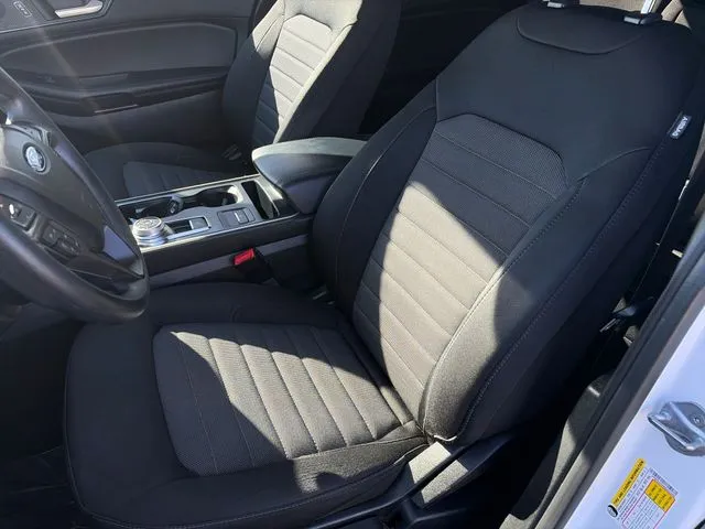 Ford Edge photo 36