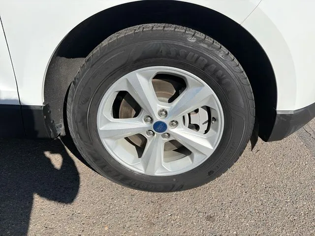 Ford Edge photo 13