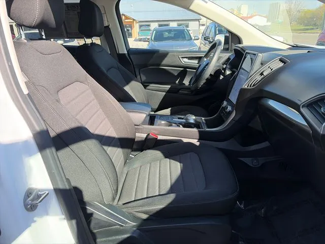 Ford Edge photo 22