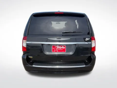 More photos of 2016 Chrysler Town & Country Touring at Nyhus Family Sales, MN