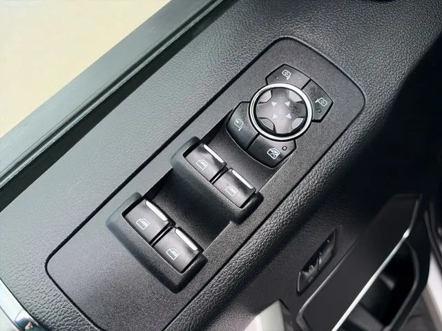 Ford F-150 photo 27