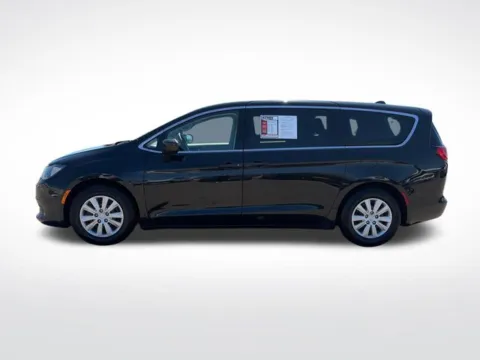 More photos of 2019 Chrysler Pacifica L at Nyhus Family Sales, MN