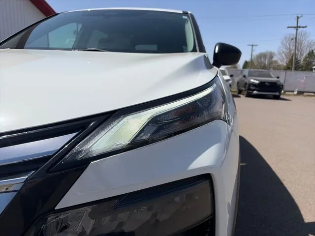 Nissan Rogue photo 17