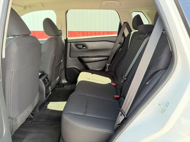 Nissan Rogue photo 37