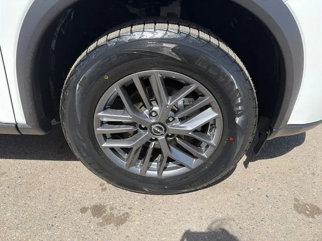 Nissan Rogue photo 13
