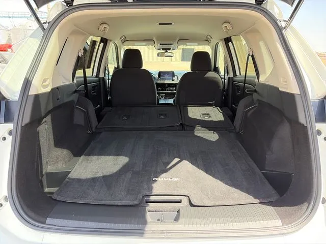 Nissan Rogue photo 39