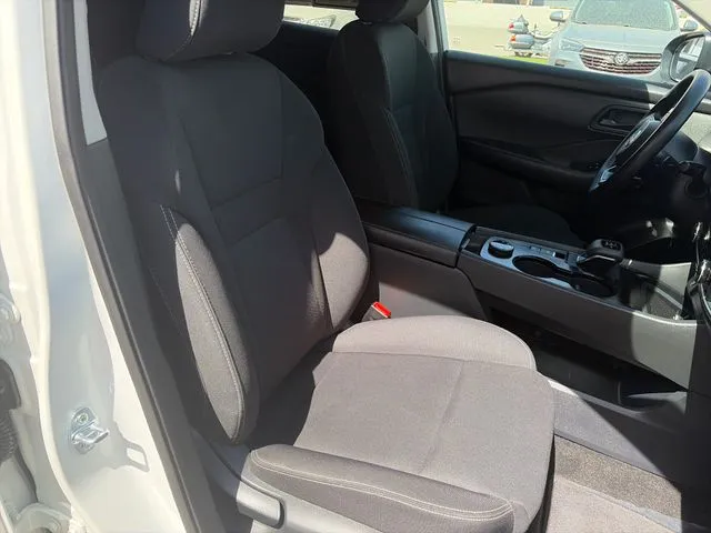 Nissan Rogue photo 26