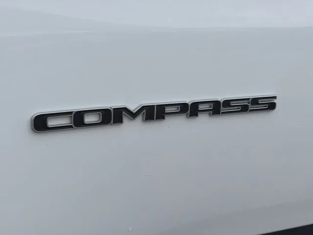 Jeep Compass photo 21