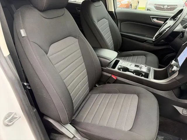Ford Edge photo 26