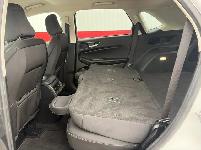 Ford Edge photo 38