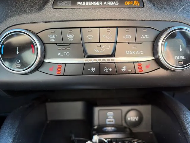 Ford Escape photo 47