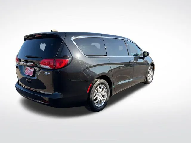 Chrysler Voyager photo 8