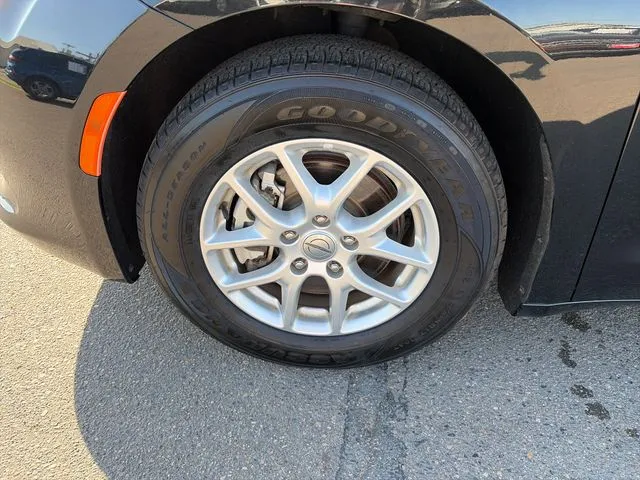 Chrysler Voyager photo 12