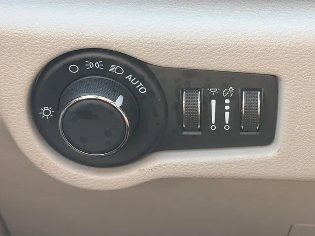 Chrysler Voyager photo 57