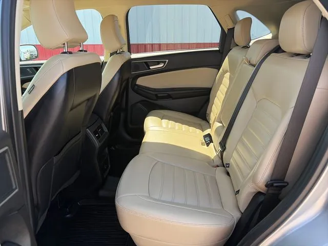 Ford Edge photo 39