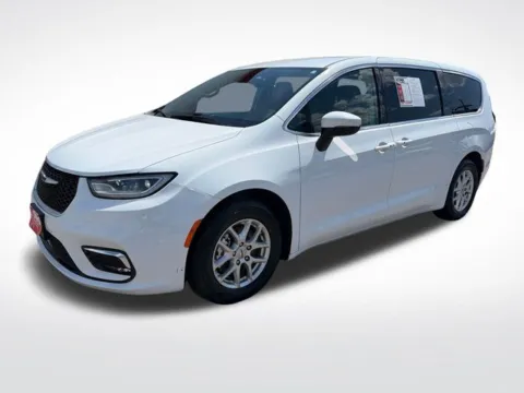 White 2023 Chrysler Pacifica Touring L for sale in Perham, MN