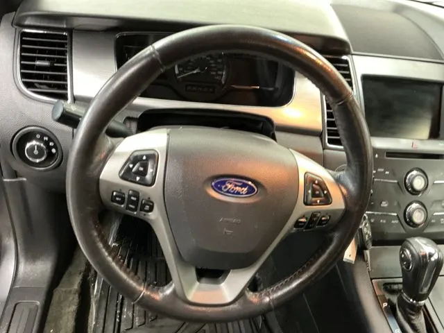 Ford Taurus photo 26