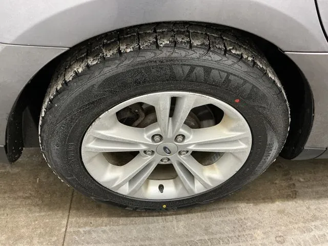 Ford Taurus photo 15
