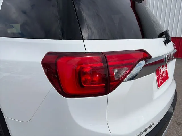 GMC Acadia photo 20