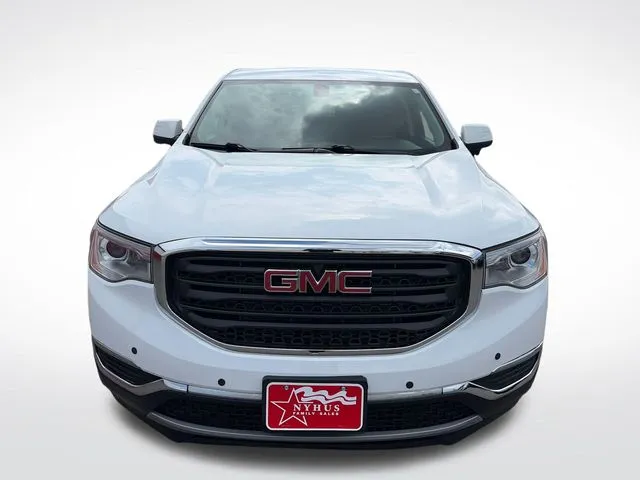 GMC Acadia photo 2
