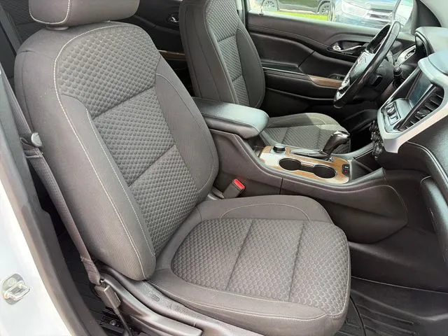 GMC Acadia photo 37