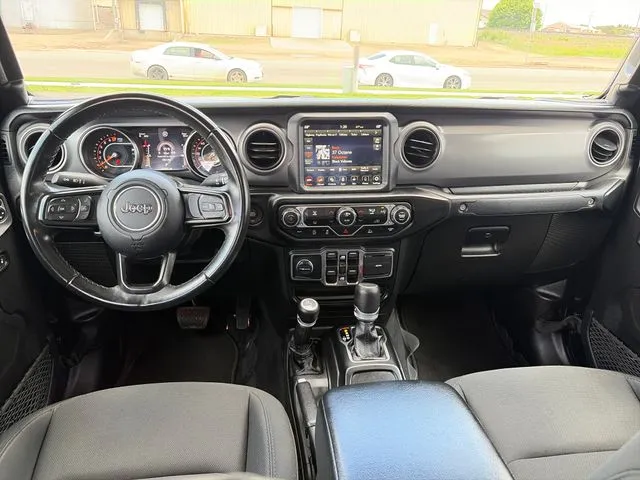 Jeep Gladiator photo 32