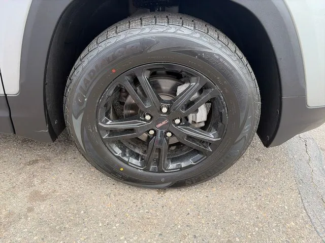 GMC Terrain photo 14
