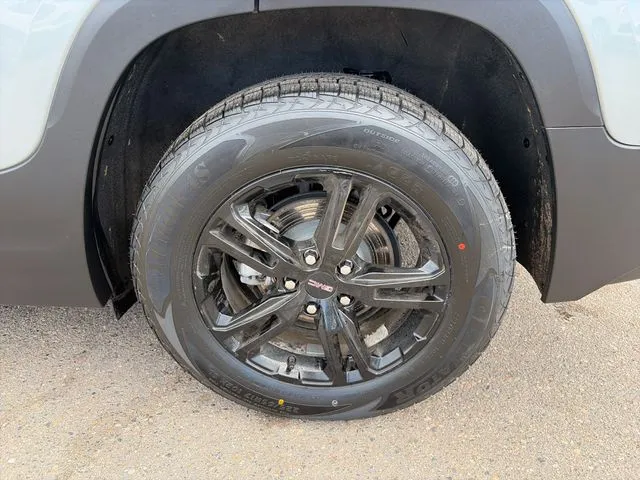 GMC Terrain photo 15