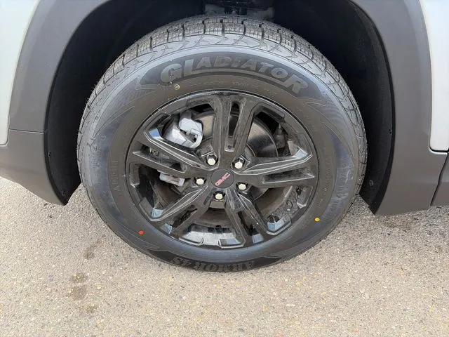 GMC Terrain photo 12