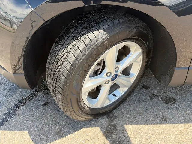 Ford Edge photo 16