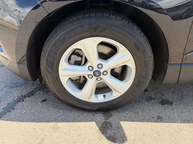 Ford Edge photo 11