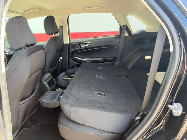 Ford Edge photo 38