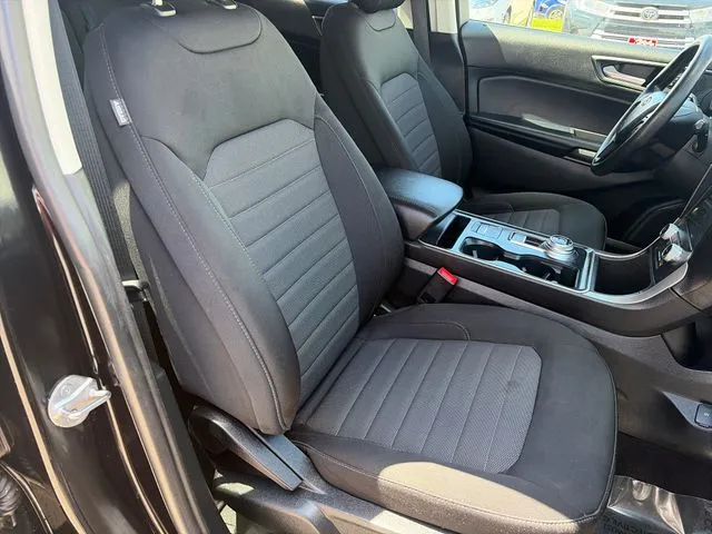 Ford Edge photo 26