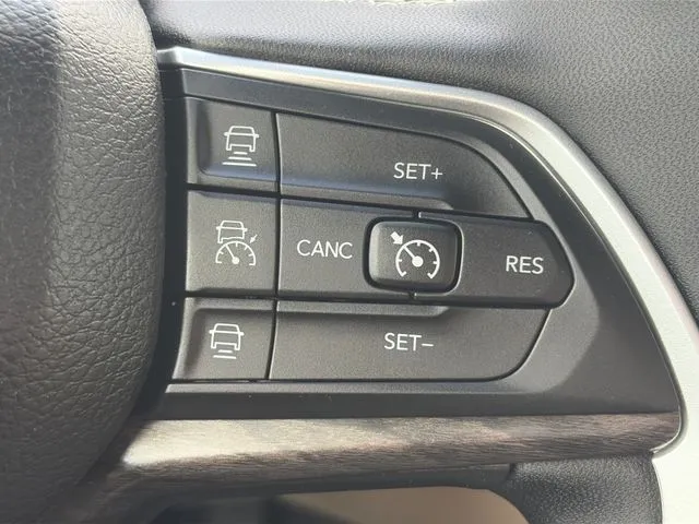 Jeep Grand Cherokee L photo 46
