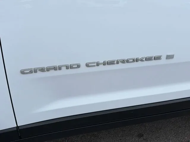 Jeep Grand Cherokee L photo 21
