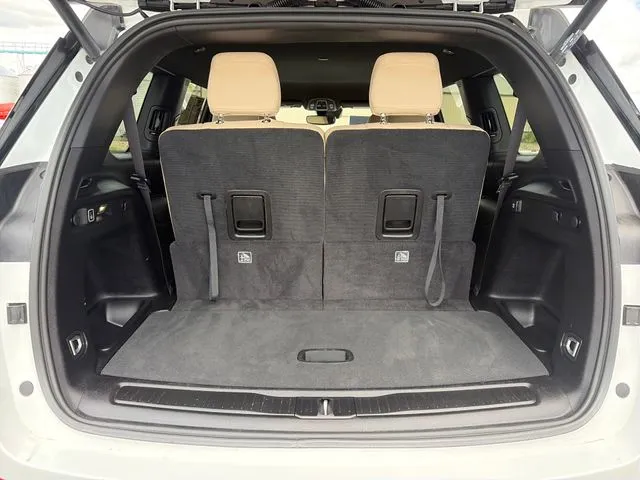 Jeep Grand Cherokee L photo 42
