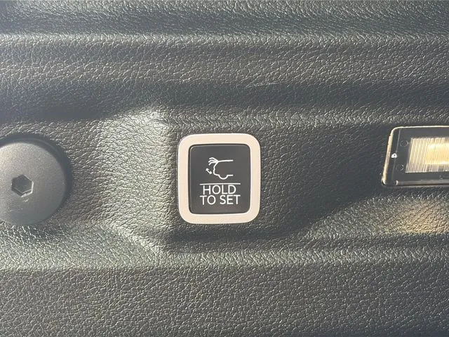 Jeep Grand Cherokee L photo 44