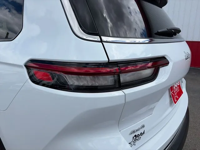 Jeep Grand Cherokee L photo 20