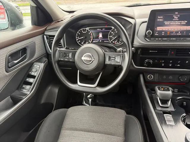 Nissan Rogue photo 29