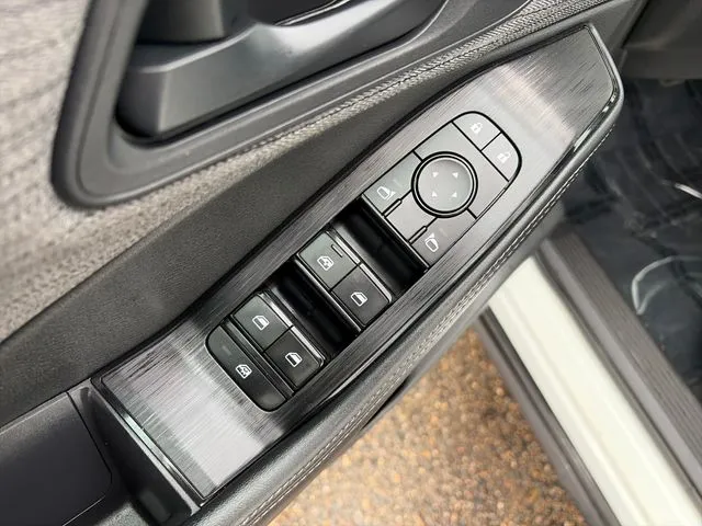 Nissan Rogue photo 25