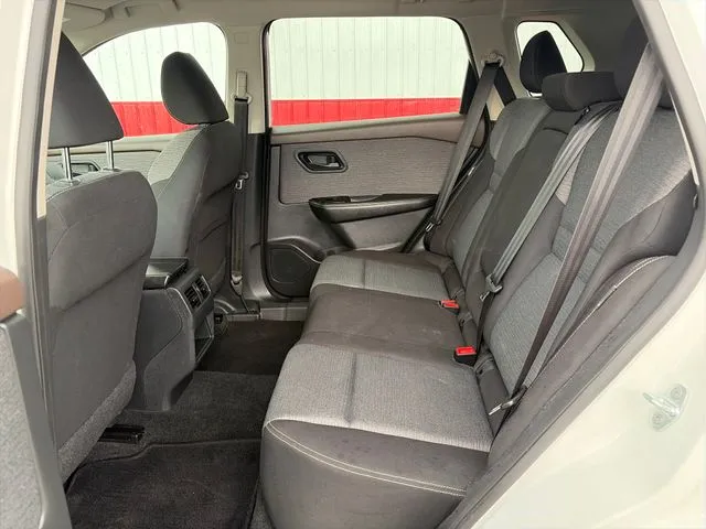 Nissan Rogue photo 36